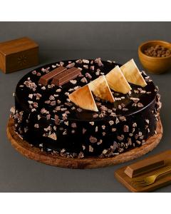 Crunchy Kit Kat Cake